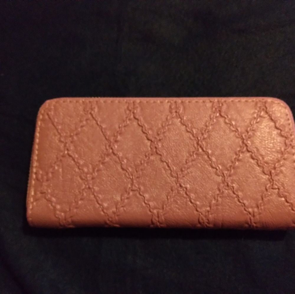 Peach clutch